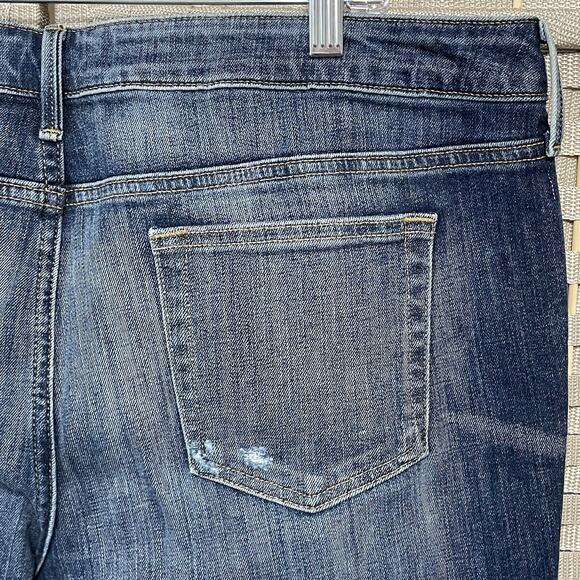 Maurices Skinny Ankle Jeans Women’s 34 Short Medium Wash Distress Raw Hem NEW - Picture 5 of 11